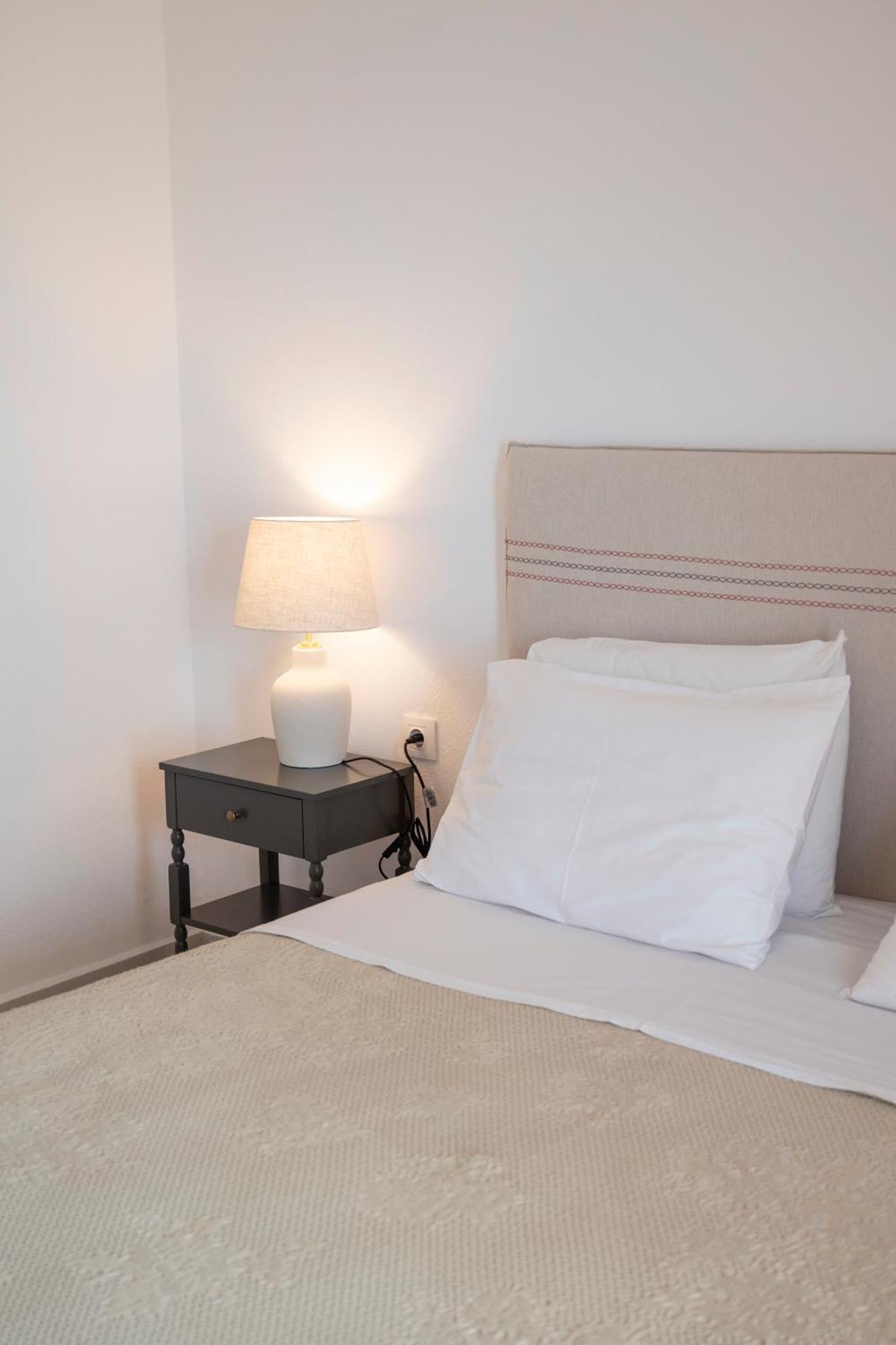 Elia Apartments Фаласарна Экстерьер фото