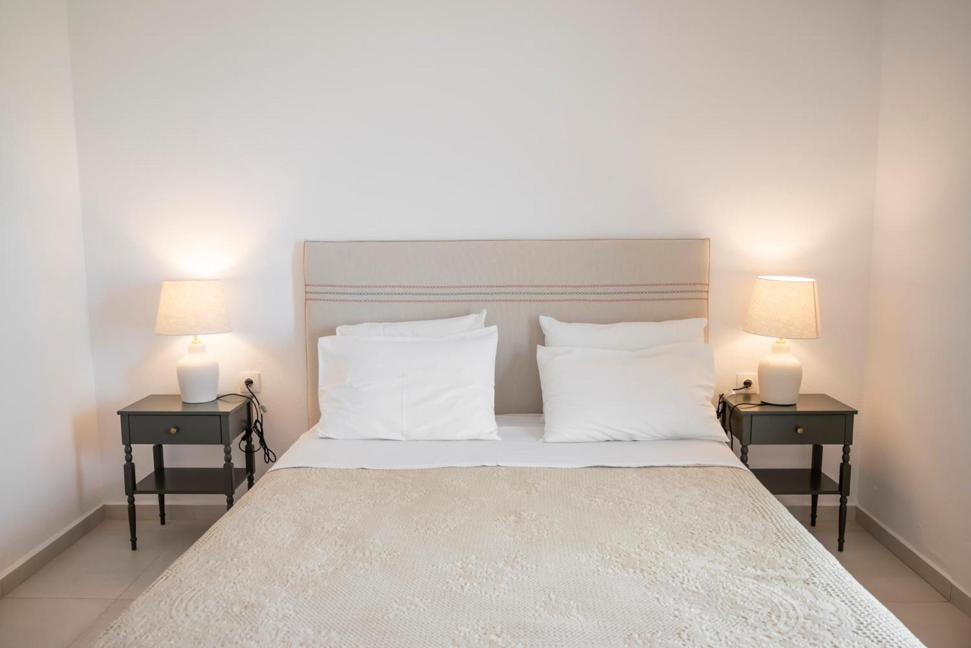 Elia Apartments Фаласарна Экстерьер фото